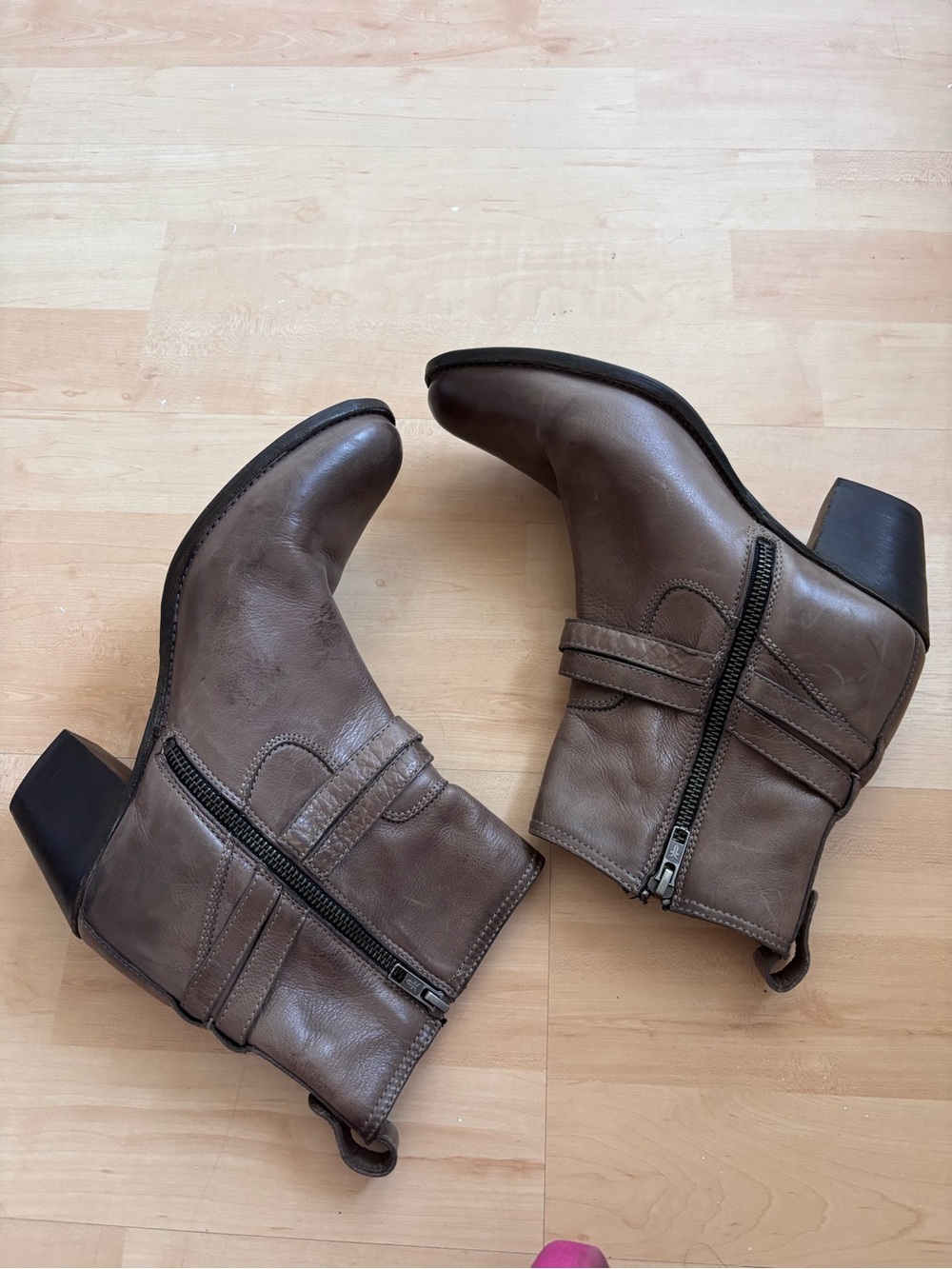 Frye Jackie Rivet Side Zip Ankle Boots Harness Block Heel Booties Brown9B